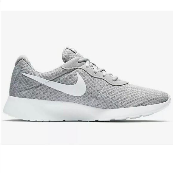 NIKE Tanjun Wolf Grey White Running Shoes - Picture 3 of 6